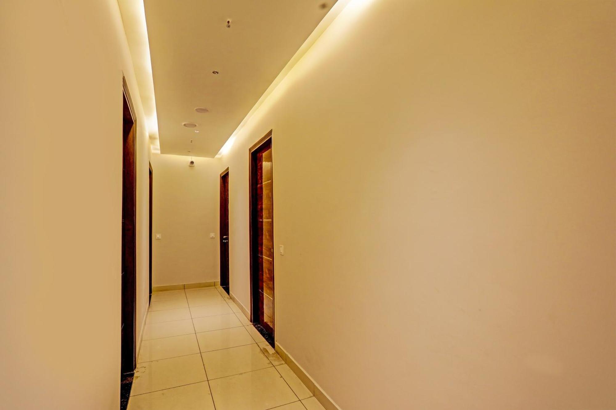 Hotel O Miraas Hotel And Banquet Hall Лудяна Екстериор снимка