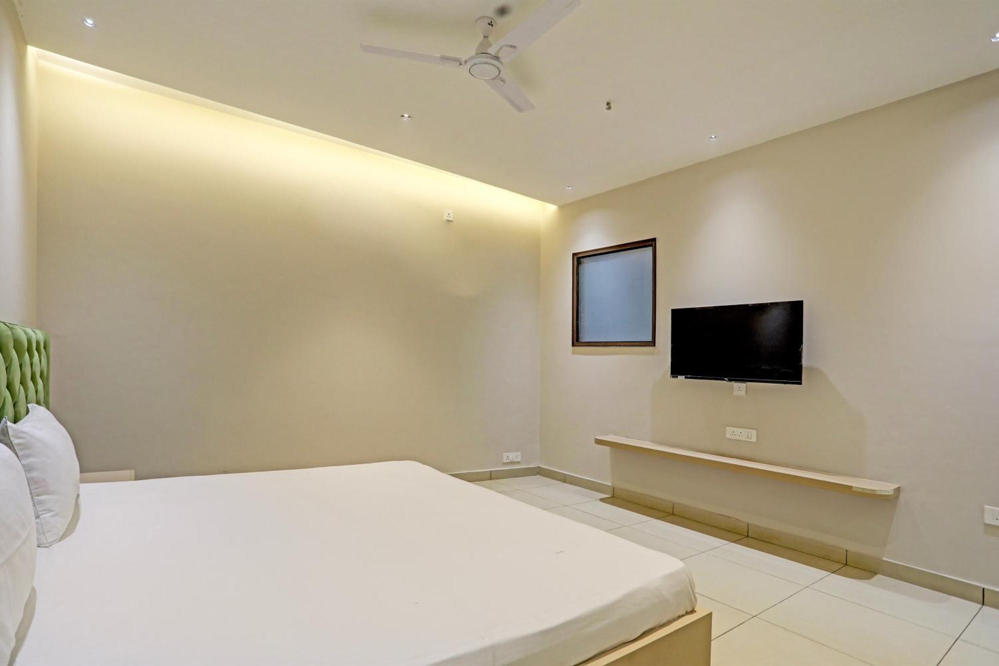 Hotel O Miraas Hotel And Banquet Hall Лудяна Екстериор снимка