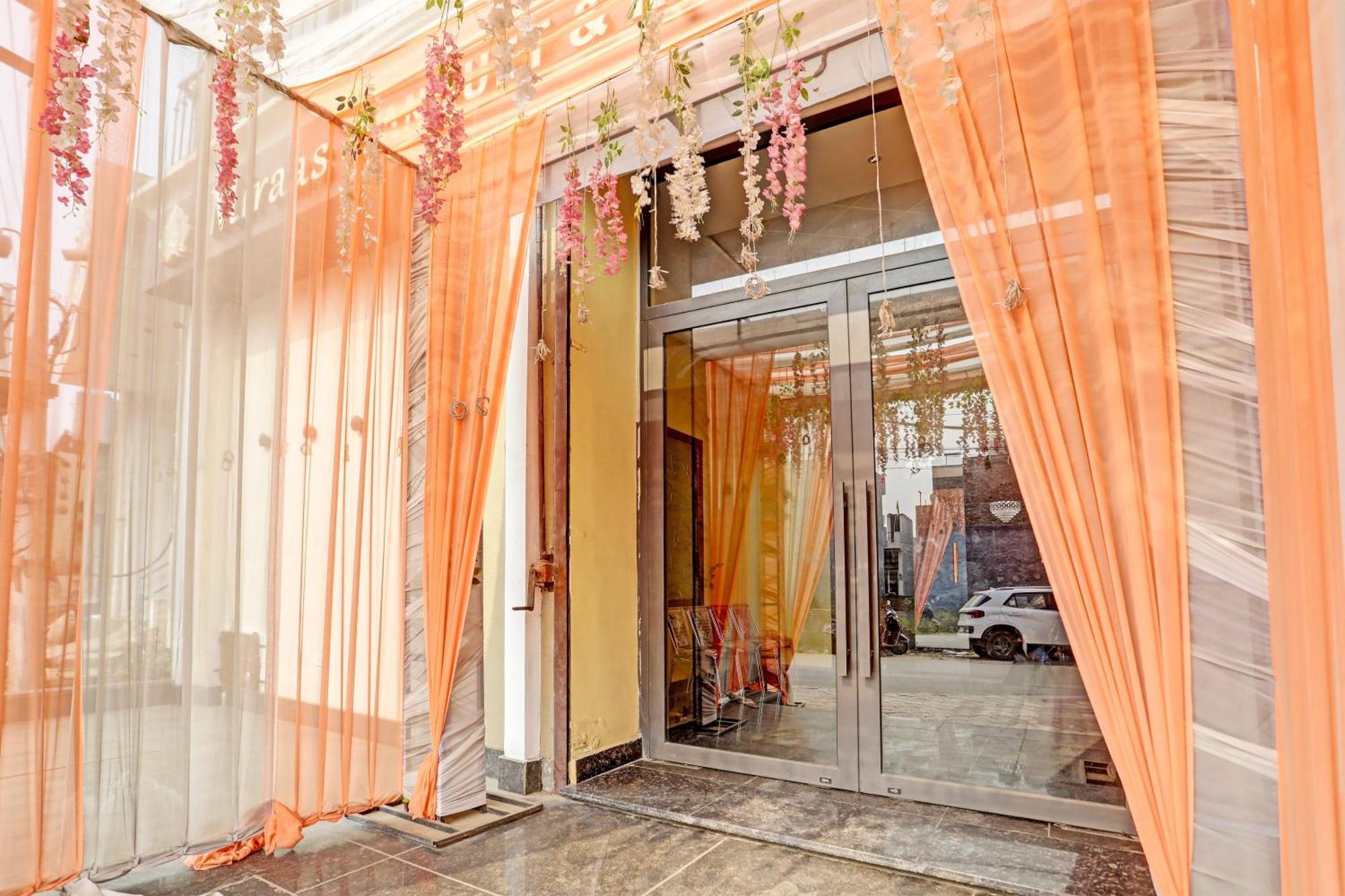 Hotel O Miraas Hotel And Banquet Hall Лудяна Екстериор снимка