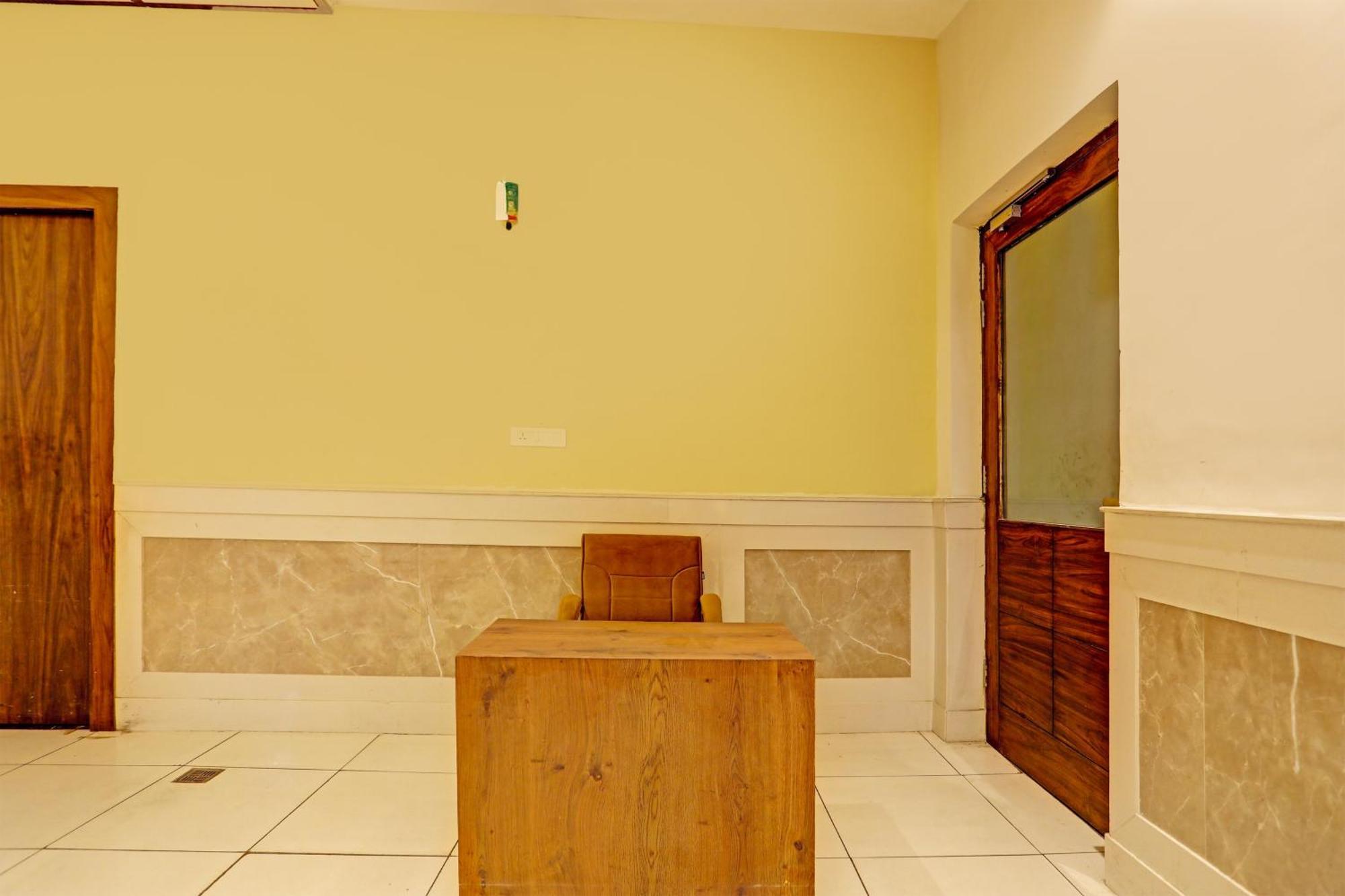 Hotel O Miraas Hotel And Banquet Hall Лудяна Екстериор снимка